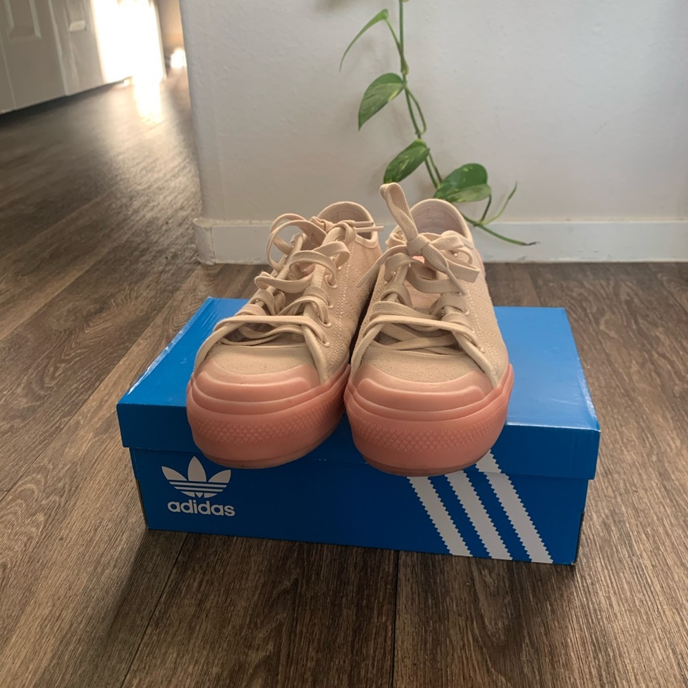 Addidas - Picture 1 of 4